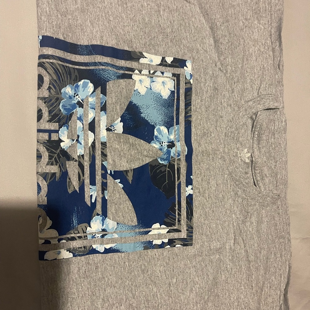 Adidas t-shirt